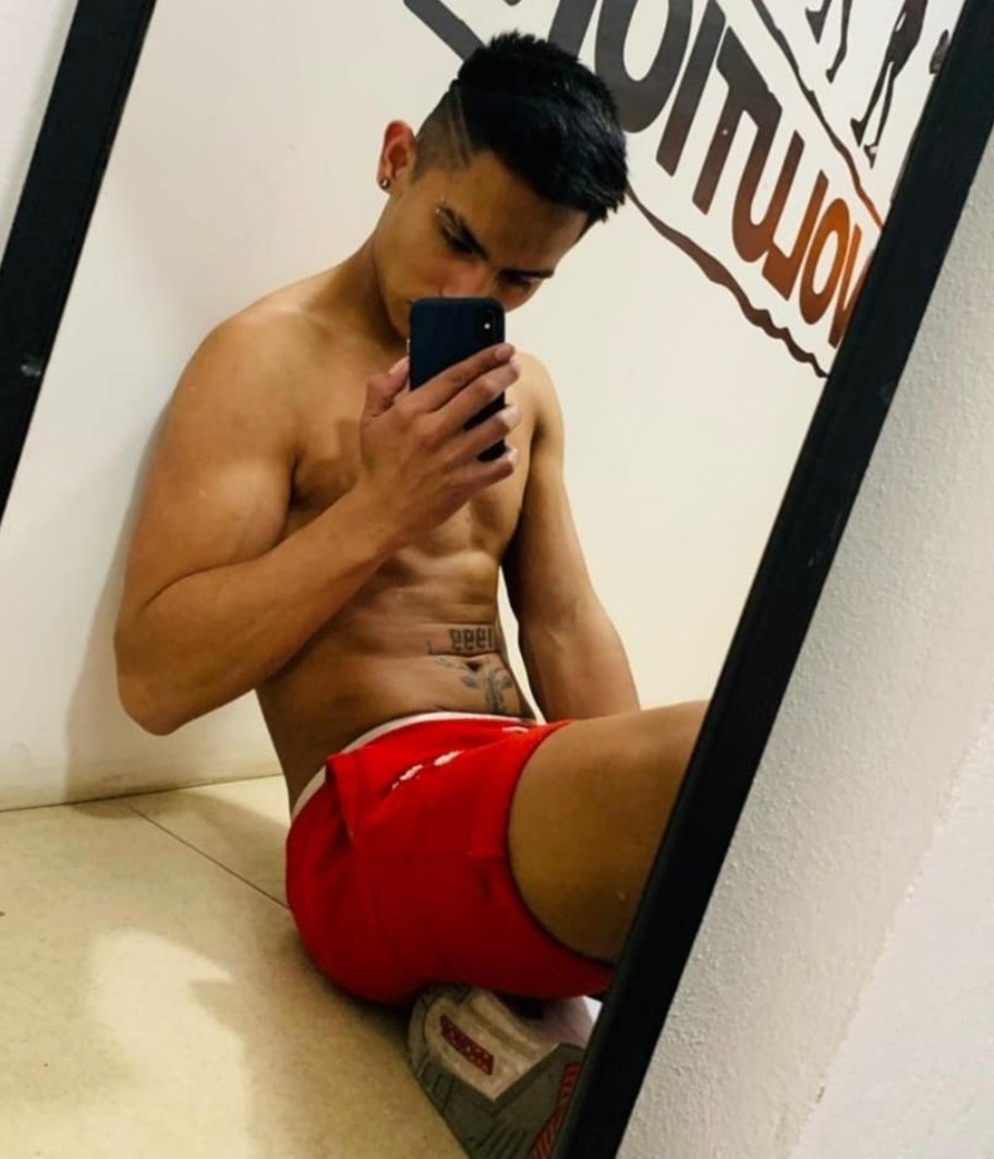 AdairLozano2's tweet photo. 😈🥵 https://t.co/JsjMUQQ2s2