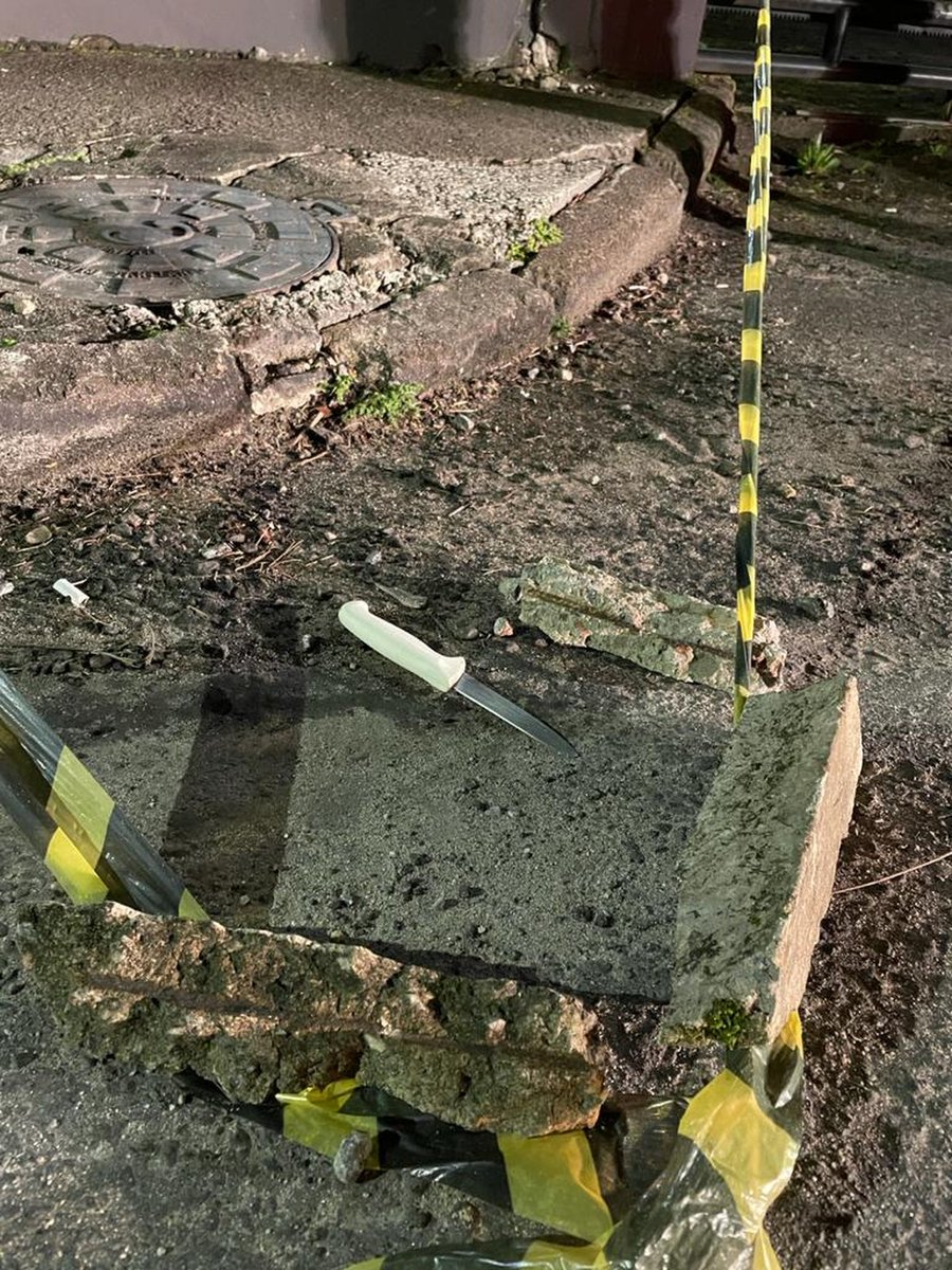 nsctvoficial's tweet photo. Motorista de aplicativo é morto a facadas durante corrida em SC https://t.co/s4W4HXJGb9 https://t.co/7OguIsM442