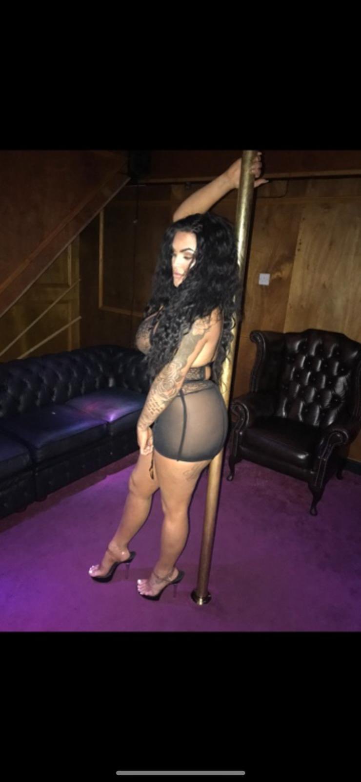 BlackLace Gentleman's Club on X: VIP room with a pole so your can have  Dance and a pole show for eyes only 👀 #stripper #poledance #stripclub #VIP  t.coFcWNs3GBVy  X