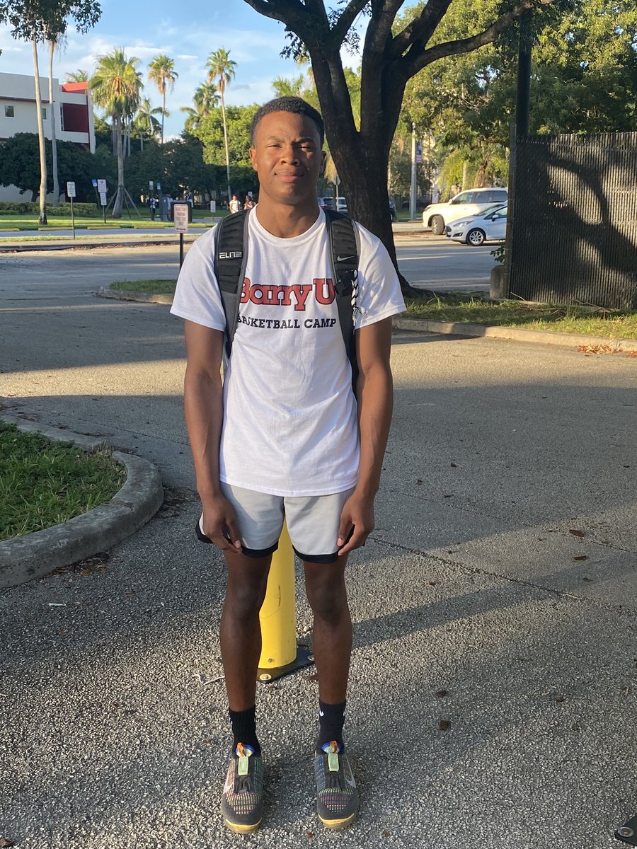 kellenporter_'s tweet photo. Had a great time at @BarryUMBB. Thank you for having me @butchestes1.
@MidwestBBClub @CoachDRamey613 https://t.co/Ru0YSdXSTZ