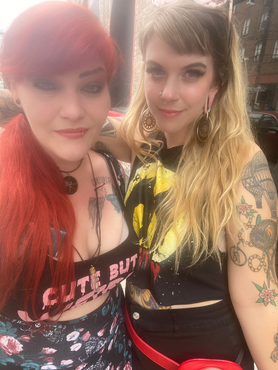 itsasherz's tweet photo. I. Fucking. Love. You.
#cryptidbash #weirdos @cryptidbaddie https://t.co/hGojiTYCqH
