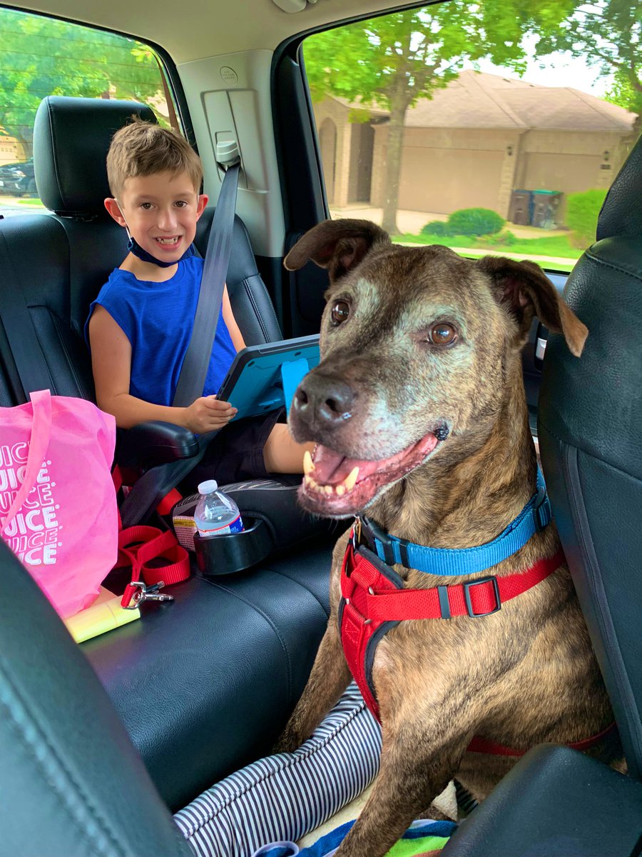 Who’s more excited for the beach?!  #fieldssummerselfiechallenge