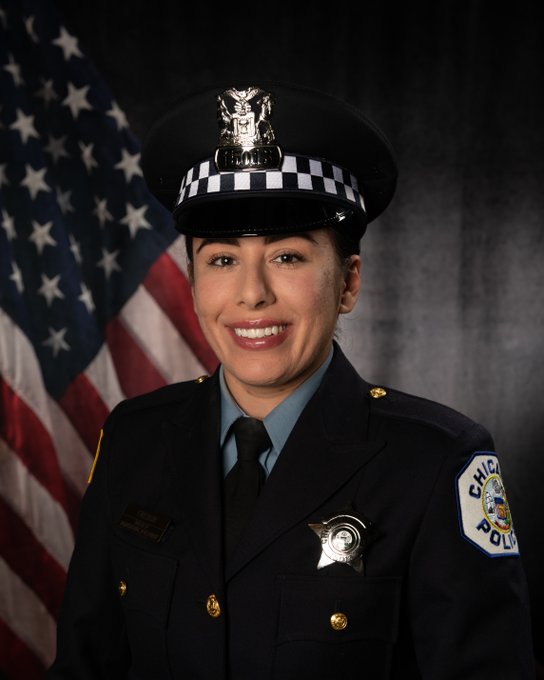 bostonpolice's tweet photo. The men and women of the #BPD extend our sincere condolences and sympathies to the family, friends, and coworkers of @Chicago_Police Officer Ella French who was killed in the line of duty yesterday while protecting the citizens of Chicago. https://t.co/AJCDEQM5hE