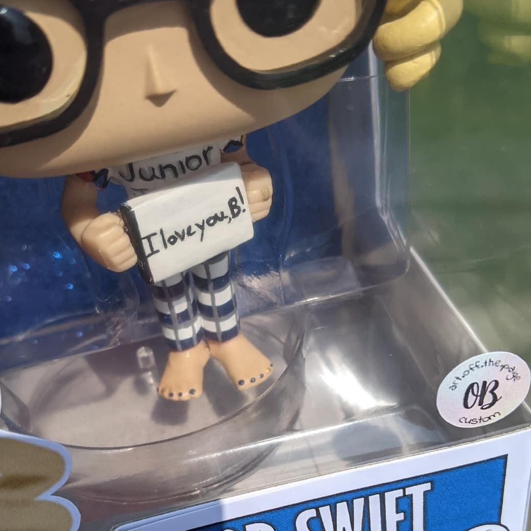 Taylor Swift 1989 Custom Funko Pop! - art.off.the.paige