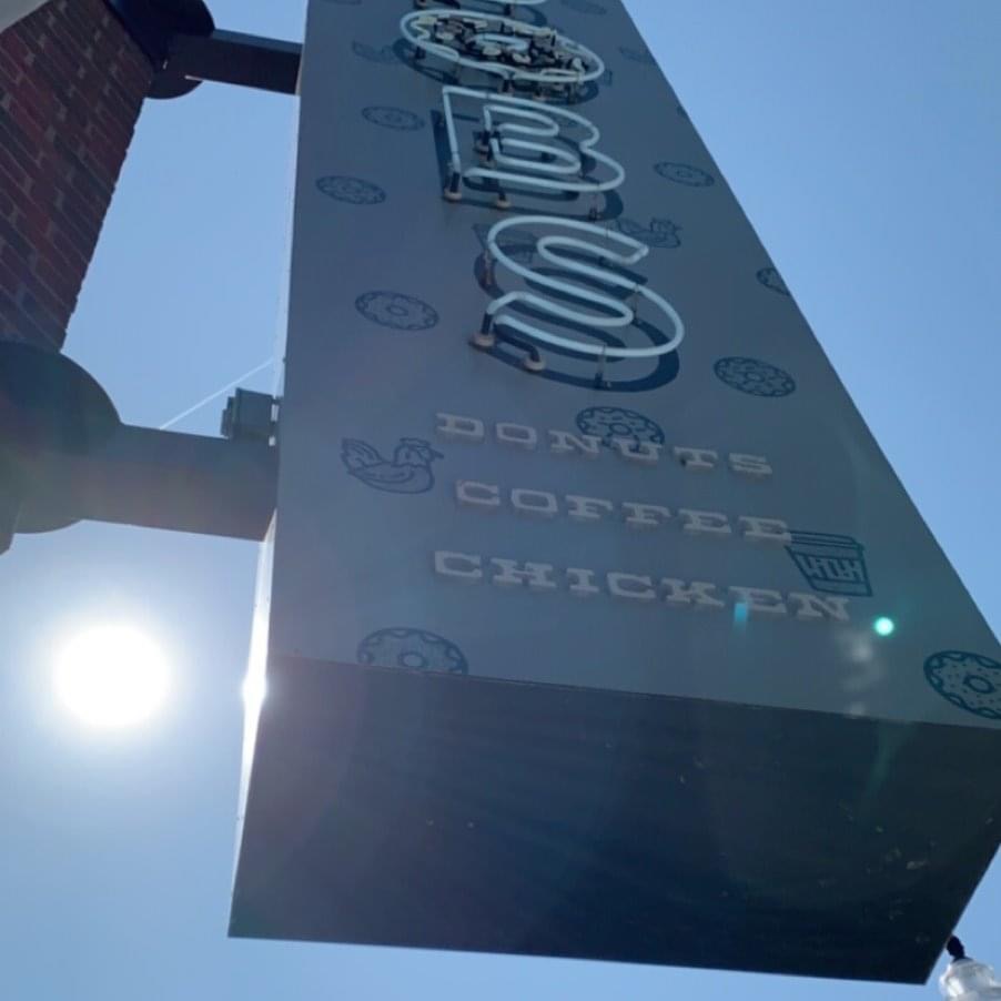 Bob’s Donuts will be doing open interviews for Bakers and Baristas Monday August 9th and Tuesday August 10th from 10am to 2pm! No experience required, just a positive attitude and a willingness to work!! 🍩☕️🐔 #eatbobsdonuts #blackstonedistrict  #donutscoffeechicken #nowhiring