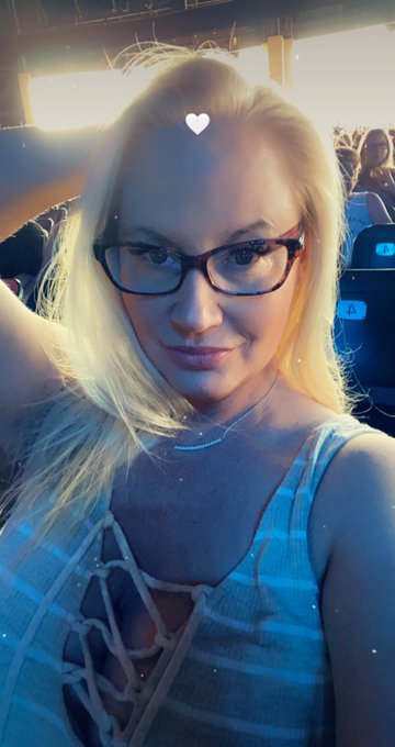 Go to https://t.co/OuxYP0dcJQ to join the best OF page out there!  I&rsquo;m in the top 0.07% of all creators