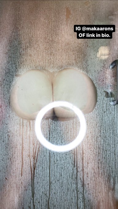 How to properly squeegee the shower door. Retweet if u want me to teach u!   Discount going on for previous<a href="/tag/tgif"class="tags"><span>#tgif</span></a>