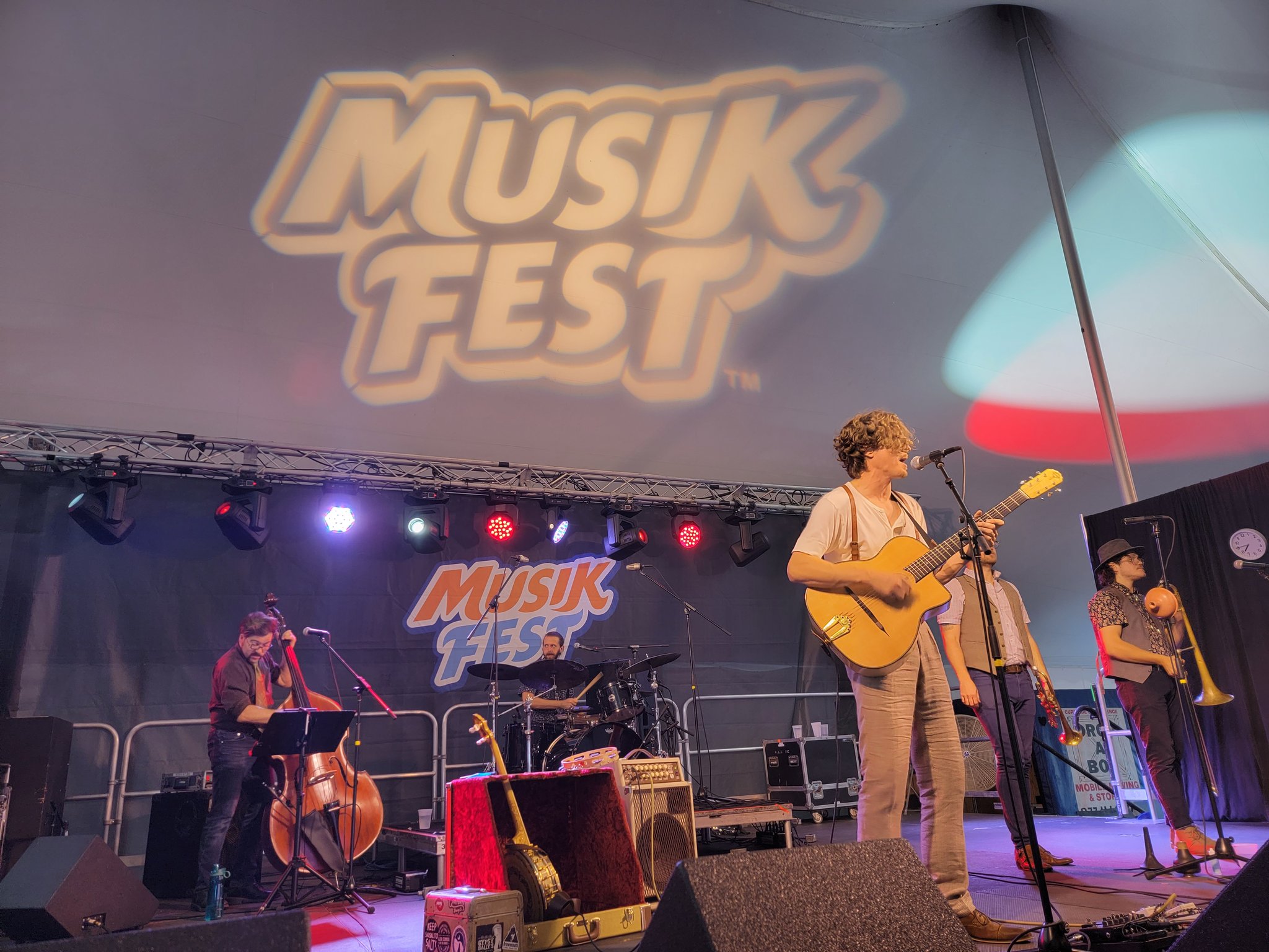 Musikfest on Twitter: "'Fest fave @blaircrimmins &amp; The Hookers are having a great (rag)time on the @MoravianU Stage at @guardianlife Zinzenplatz! https://t.co/BzFL5ZecsA" / Twitter