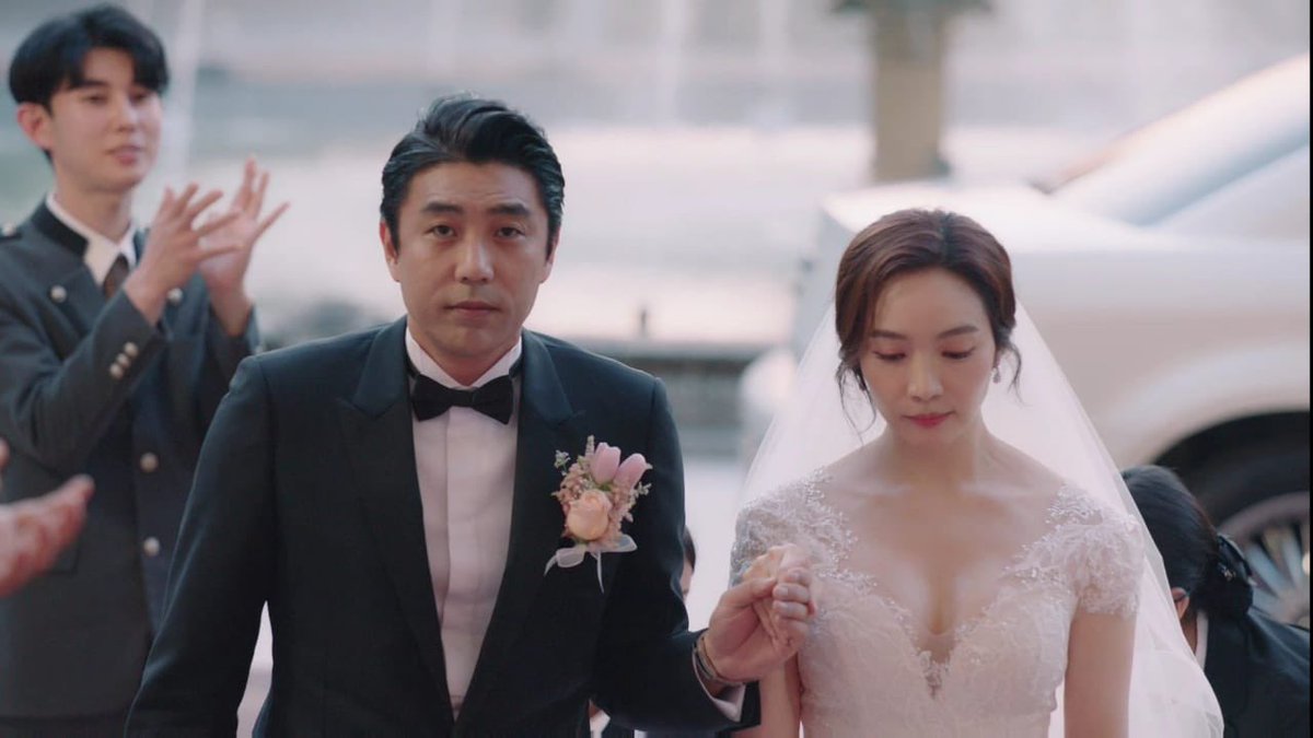 Bangroii83's tweet photo. Selingkuh sama siapa, ngehamilin siapa yang diajak kawin beda lagi. 

Sungguh enak Hidupku jadi Suami celap celup
 #LoveFTMarriageandDivorce2 https://t.co/F0iJ3YLoR4