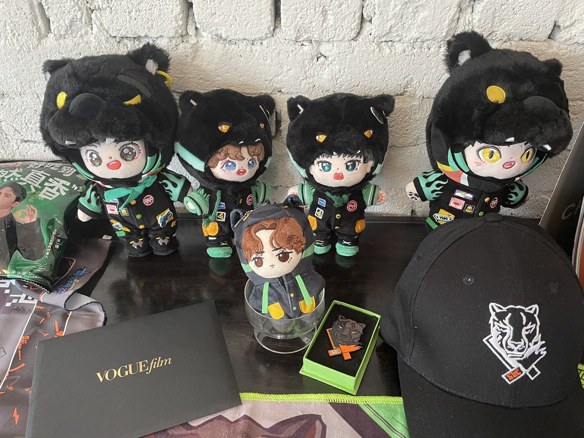 oenamudari's tweet photo. 그리고 코드비0805(카페 씨스트)
여름이보 감성이 물씬, 흑표 코너와 다양한 솜깅이들도 많고, 구석구석 멋진 사진이 많았던 곳! 골목 안쪽의 비밀장소 느낌의 카페라 매력 있었음. 

#HAPPYYIBODAY
#이보야_생일축하해
#codeB0805
#왕이보 #王一博 #WangYibo
@wangbo9785 https://t.co/8FVnaRxUNT
