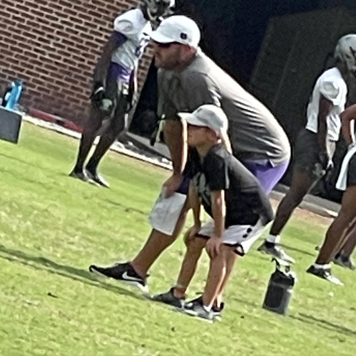 jessannbrown10's tweet photo. Like Father, Like Son 💜🏈🐻 #uca #bears #coscheskid #callingplays https://t.co/FU0AlQ1Cjt
