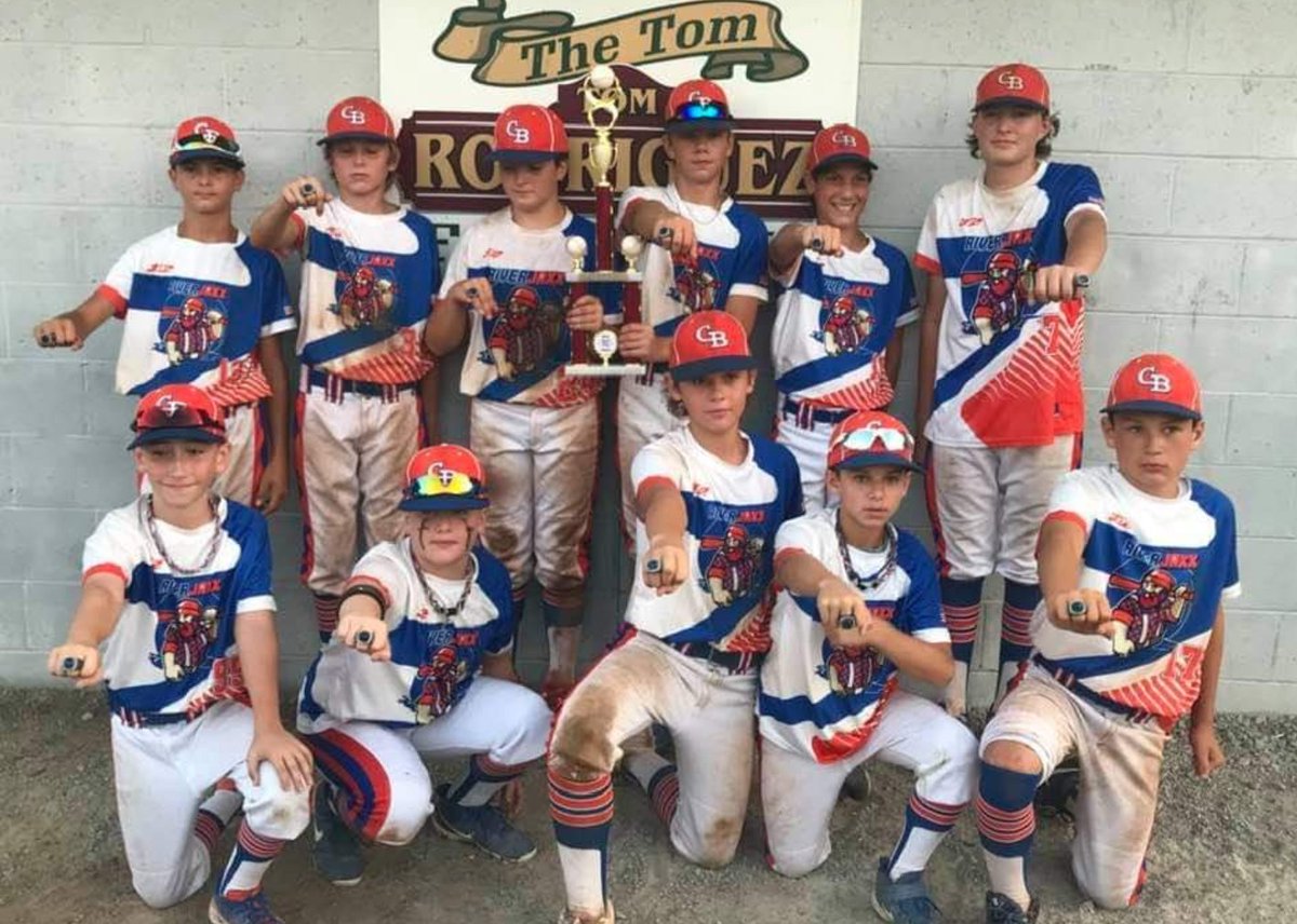 HerrodDean06's tweet photo. #RiverJaxxBaseball™  🔶🔷🔶🔷

  Them 12U #JaxxBoys™ ⬇⬇⬇⬇⬇⬇

       C.H.A.M.P.I.O.N.S. ❗❗❗

        AAU Leave it on the Field 
in Belle Vernon, PA...........

    Knocked off Deer Lakes 8-5 in EXTRAS to WIN the SHIP 🚢🚢🚢

           #JaxxBoyBaseball™ 💯 https://t.co/l100mmLPUy
