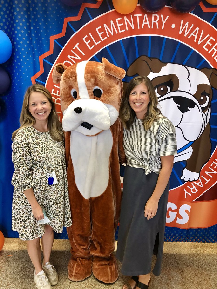 WBE_Library's tweet image. Hey @WBESBulldogs Fam! We’re your librarians—Mrs Barksdale &amp;amp; Mrs. Hartley! We have the amazing job of sharing the library to serve our kids, teachers &amp;amp; families. 

About us:
⭐️ We LOVE coffee
⭐️ We LOVE being mamas 
⭐️ We LOVE connecting kids with great books! 
 
@WaverlybelPTO