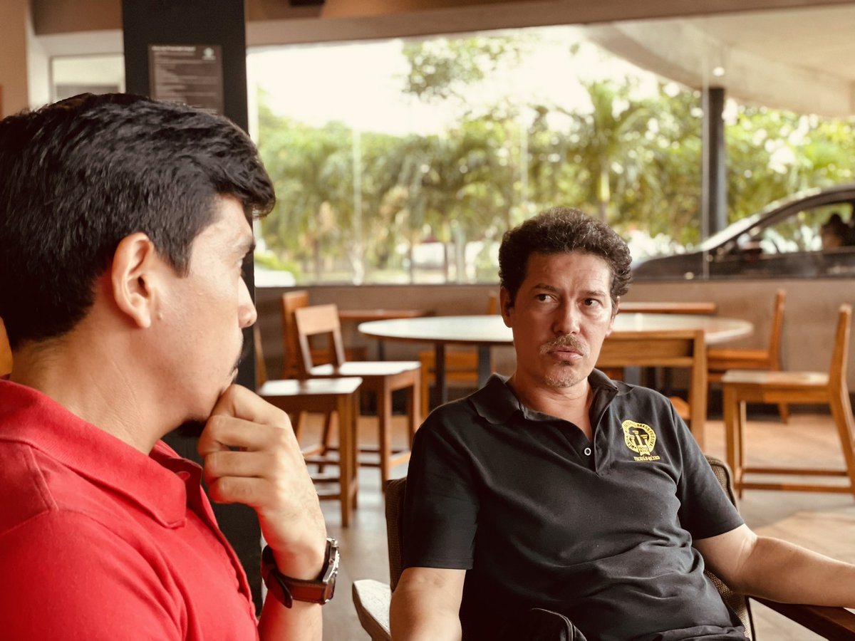 RaulSalas9's tweet photo. Organizar 3 departamentos, 3 programas, 6 fechas, 49 músicos y mucho talento en #Domingo de #CoordinaciónEspecial. ✨🎼🔝
.
.
.
.
#BandaSinfonica #Brand #Band #Music #Coffee #Sunday #Work #Team #Meeting #Marketing #Kobler #KTeam #MusicBand #Yucatán #YucatanEsTurismo #Show https://t.co/5sAiKfp4Xt