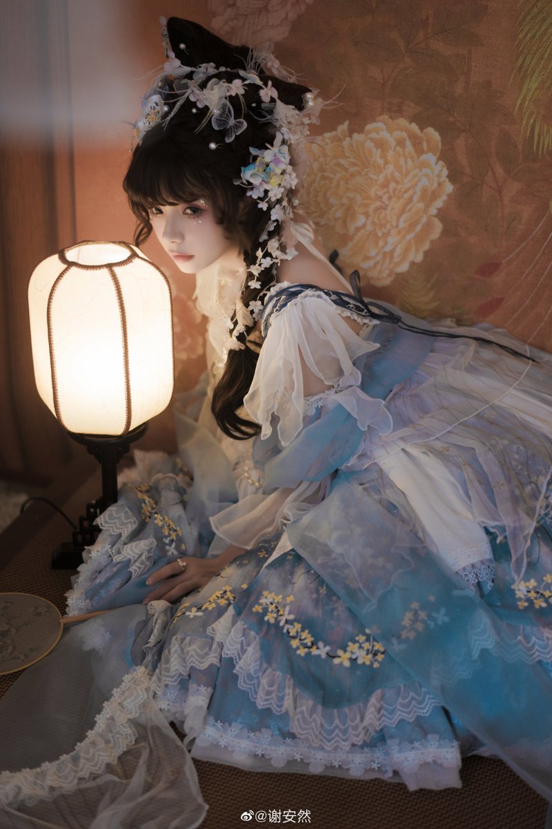 xieanran_'s tweet photo. 🦋✨仙气与温柔并存的小裙子✨🦋
   🦋出镜：谢安然
🦋摄影/后期：@睿瑶爸爸 
🦋妆造：@小���露露露露娜 https://t.co/1BsqUbWK00