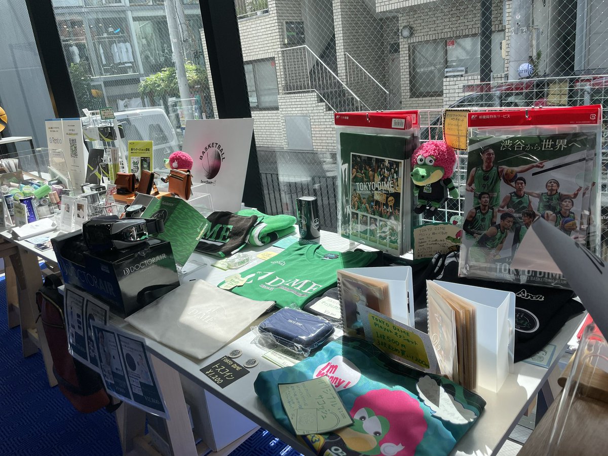 今日は少し風が強いですね🍃

本日も19時まで営業中💁‍♀️
皆様のお越しをお待ちしてます！