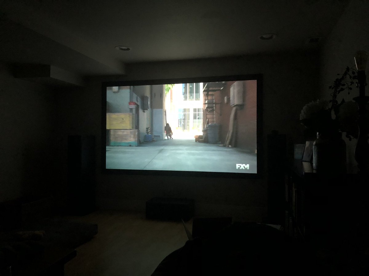 rees_da's tweet image. Sunday night movie night 🍿🍦#sing #homecinema #familytime