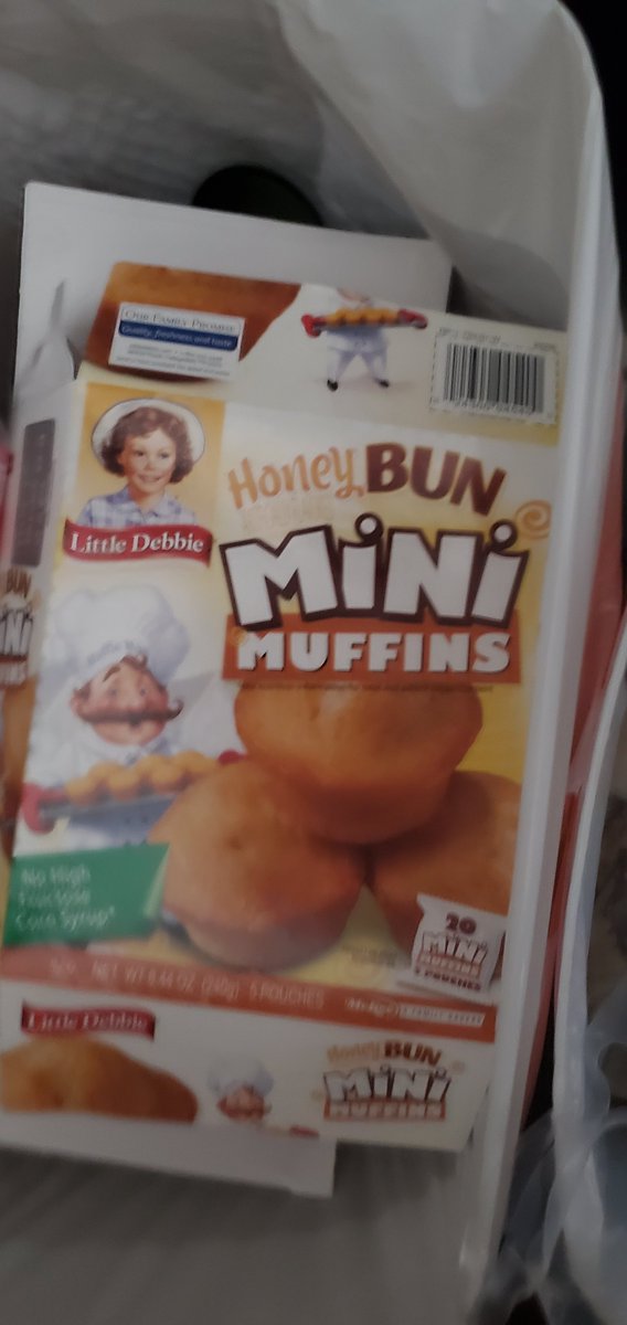 jollybfarmin's tweet photo. PSA: These are muffin shaped bits of heaven https://t.co/ixsO95WFSF