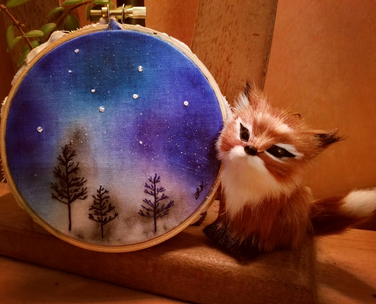 waxandwanewands's tweet photo. 4" embroidery hoop art; watercolor with beaded stars, stiched pine trees listed today in my Wax &amp; Wane Etsy shop. https://t.co/QP9BcfFa2o ⭐🔮🌲#embroidery #hoopart #wallhanging #etsy #handmade https://t.co/Rr0XP11ehV