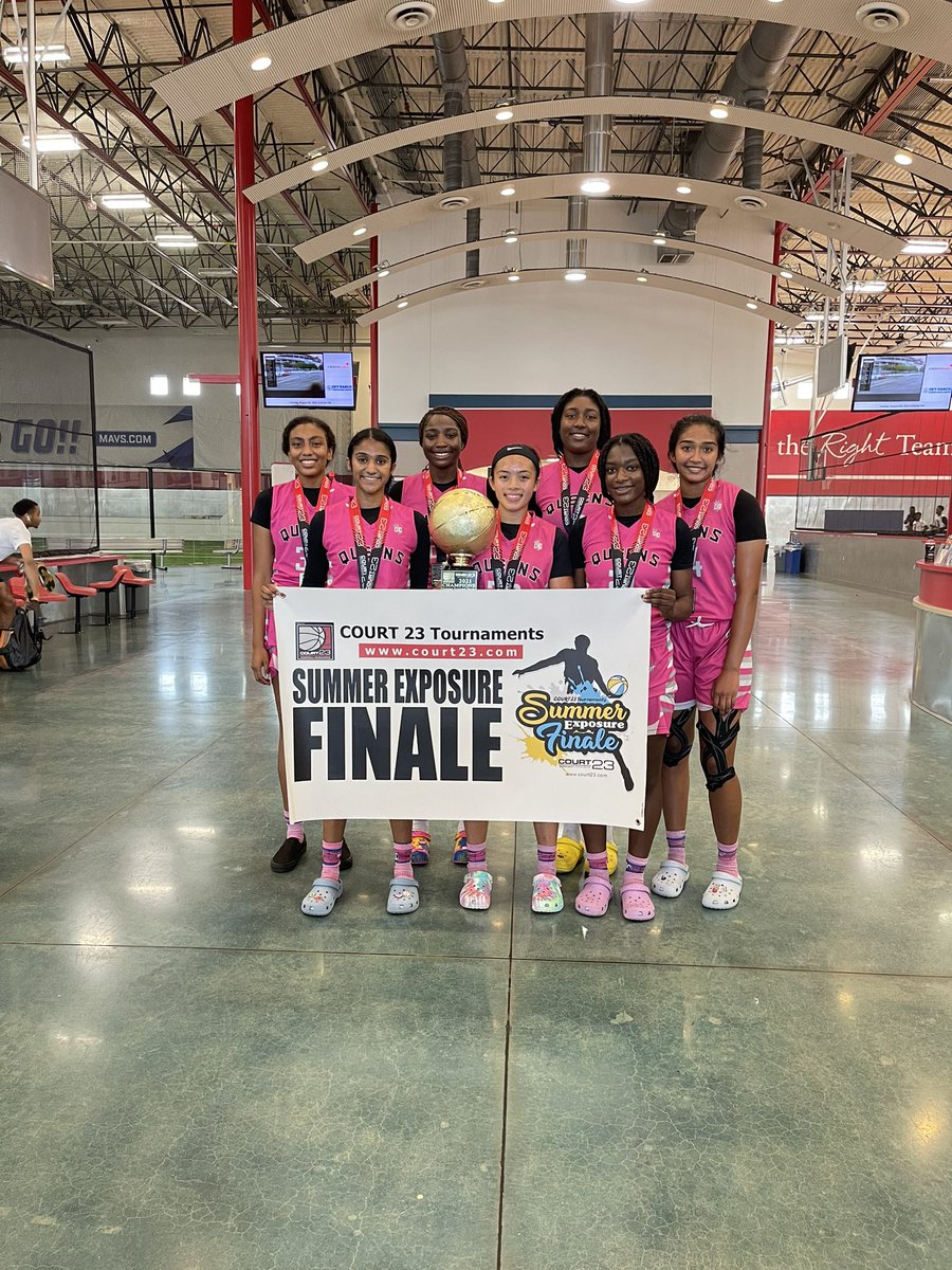 DC Queens 2022 White tweet media