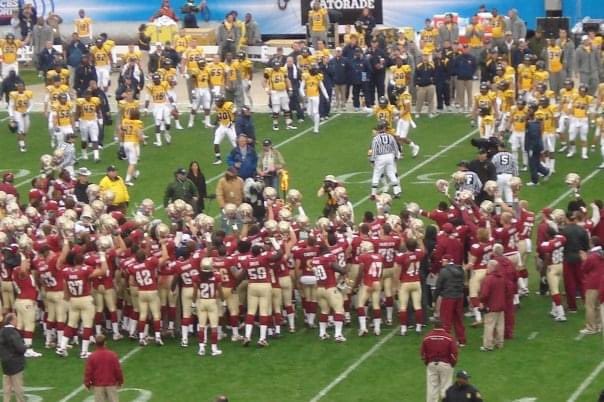 miwakostory's tweet photo. Gator Bowl, January 1, 2010
Coach Bowden’s last game as the Head Coach 🍢🏈
#nolesforlife #FSU https://t.co/ZOYe8TA1je