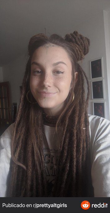 My OF is 3$ for the next 24h 🤫 https://t.co/zNpoQNfWXX