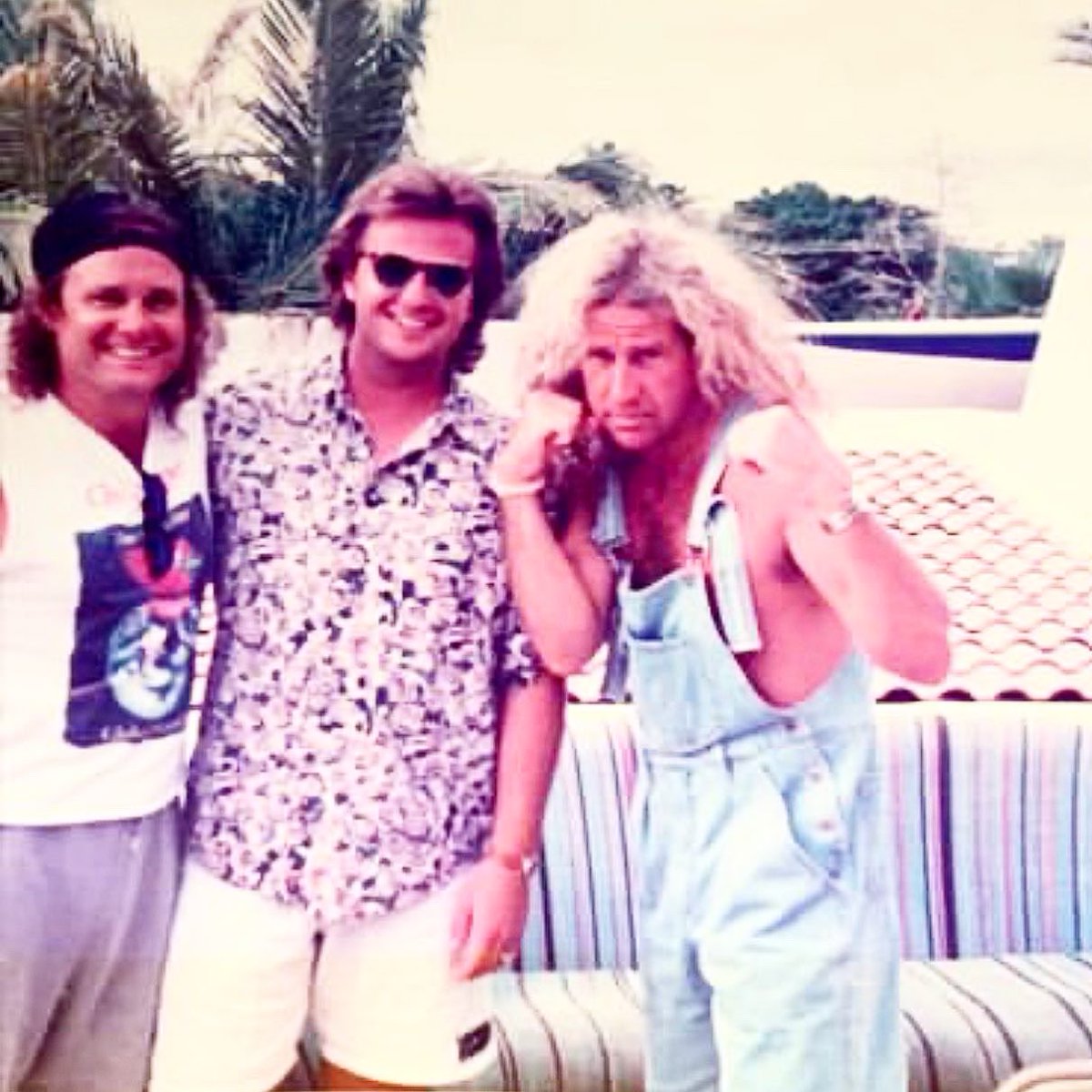 BradFanshaw's tweet photo. All week I have been posting 40th @mtv photos Had messages where’s @VanHalen figured you all knew that. Known these guys for decades now. All great friends and so many memories from backyard bbq’s, to vacations and yes concerts. 
#mtv40thanniversary #vanhalen #thecircle https://t.co/3WFdEzhJHw