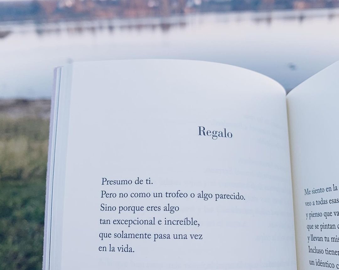 Café y Libros. tweet media