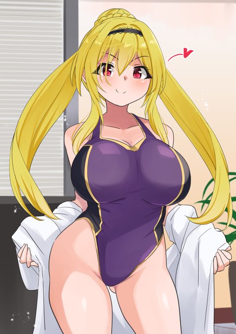 事務所で水着お嬢さま 