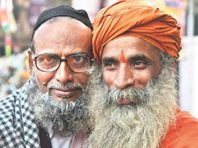 I proudly say Mera India!!

#मुस्लिम_हिन्दू_भाई_भाई