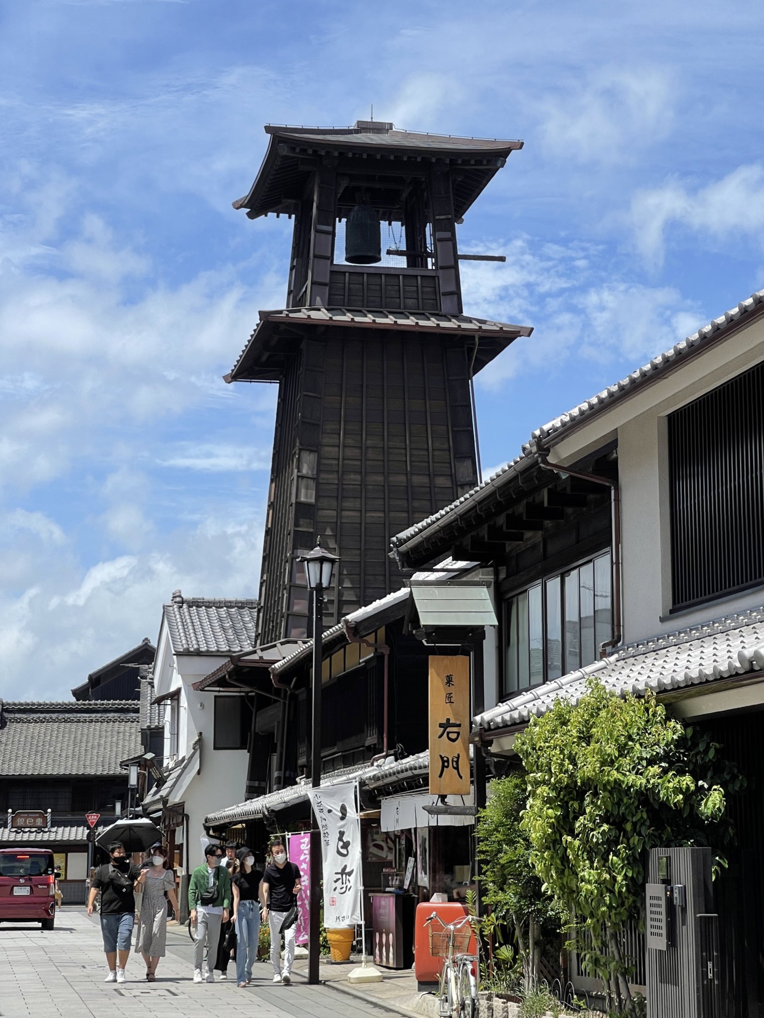 まさのり 秋 川越 時の鐘の将玉泉に到着 70 100 江戸時代から今に至るまで時を知らせる鐘撞堂で 小江戸川越のシンボル 蔵造りの街並みを歩きがてら氷川神社まで足を伸ばしましたが 浴衣姿で観光してる女の子がたくさんいて華やかな雰囲気です