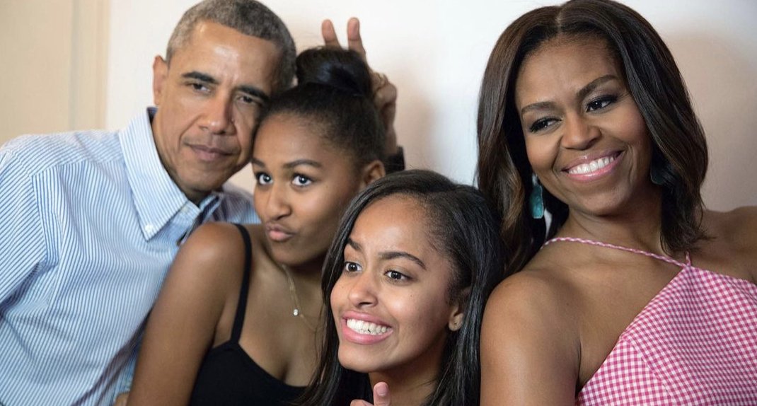 enews's tweet photo. How are we jealous of Barack Obama's birthday party? Let us count the celebs. 👀  https://t.co/cILo07akHQ https://t.co/YHlWcpOPqF