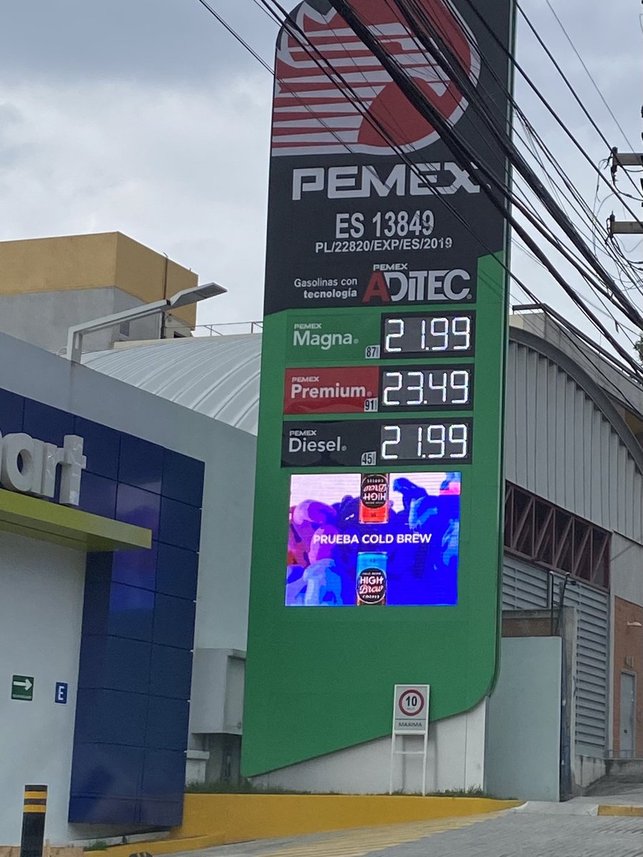 scolind's tweet photo. @lopezobrador_ #Gasolina #MentirasDeAmlo #Mexico https://t.co/nLQqyajSsC