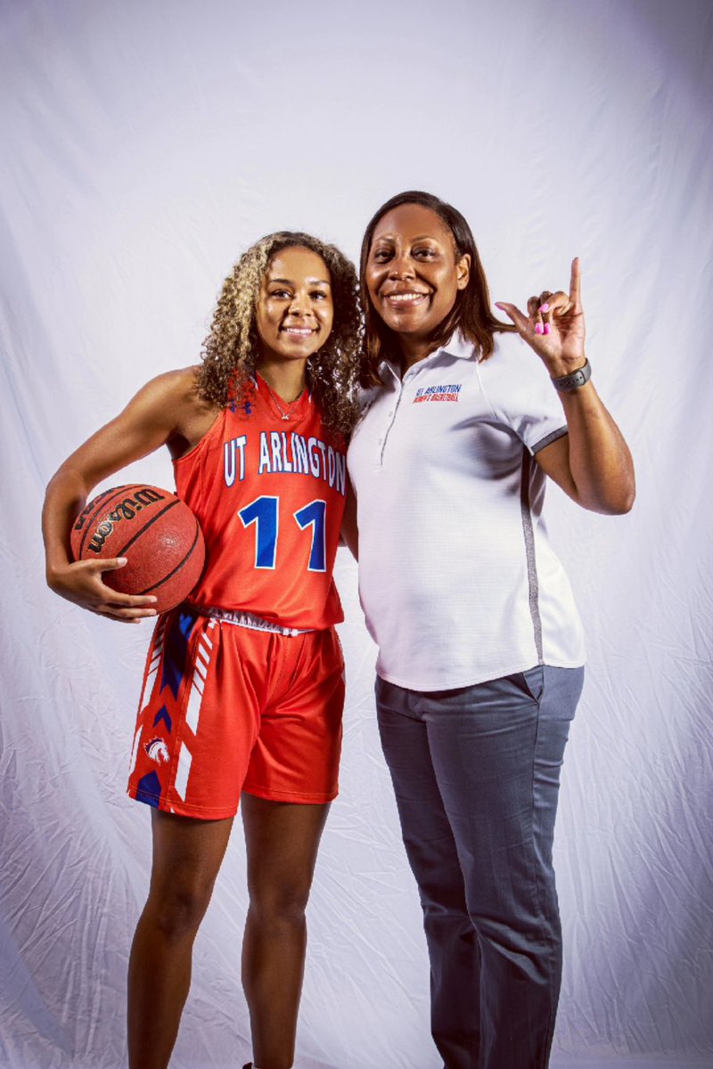 AlexsyahGoudeau's tweet photo. Extremely excited to announce my commitment to @CoachRekeUTA and @UTAMavsWBB !! Huge thank you to my parents and coaches who have gotten me here! God has blessed me in so many ways and I will forever be grateful!
#MavUp🤙🏽🧡💙 https://t.co/IUiPnZkmzE