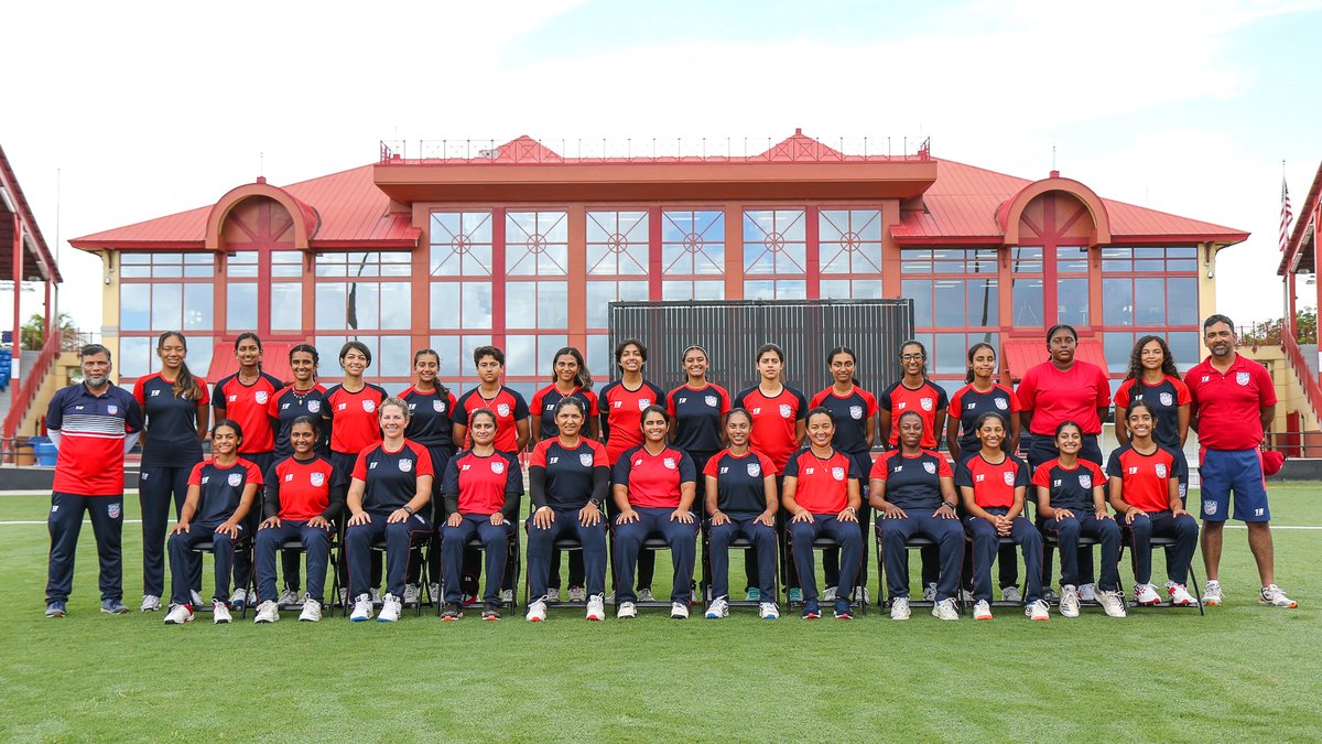 usacricket's tweet photo. 🏏The two teams pictured together at the Sistar Mortgage Women's National Championships 2021! 🙌
#WeAreUSACricket🇺🇸 https://t.co/8H9FdM2Gi0