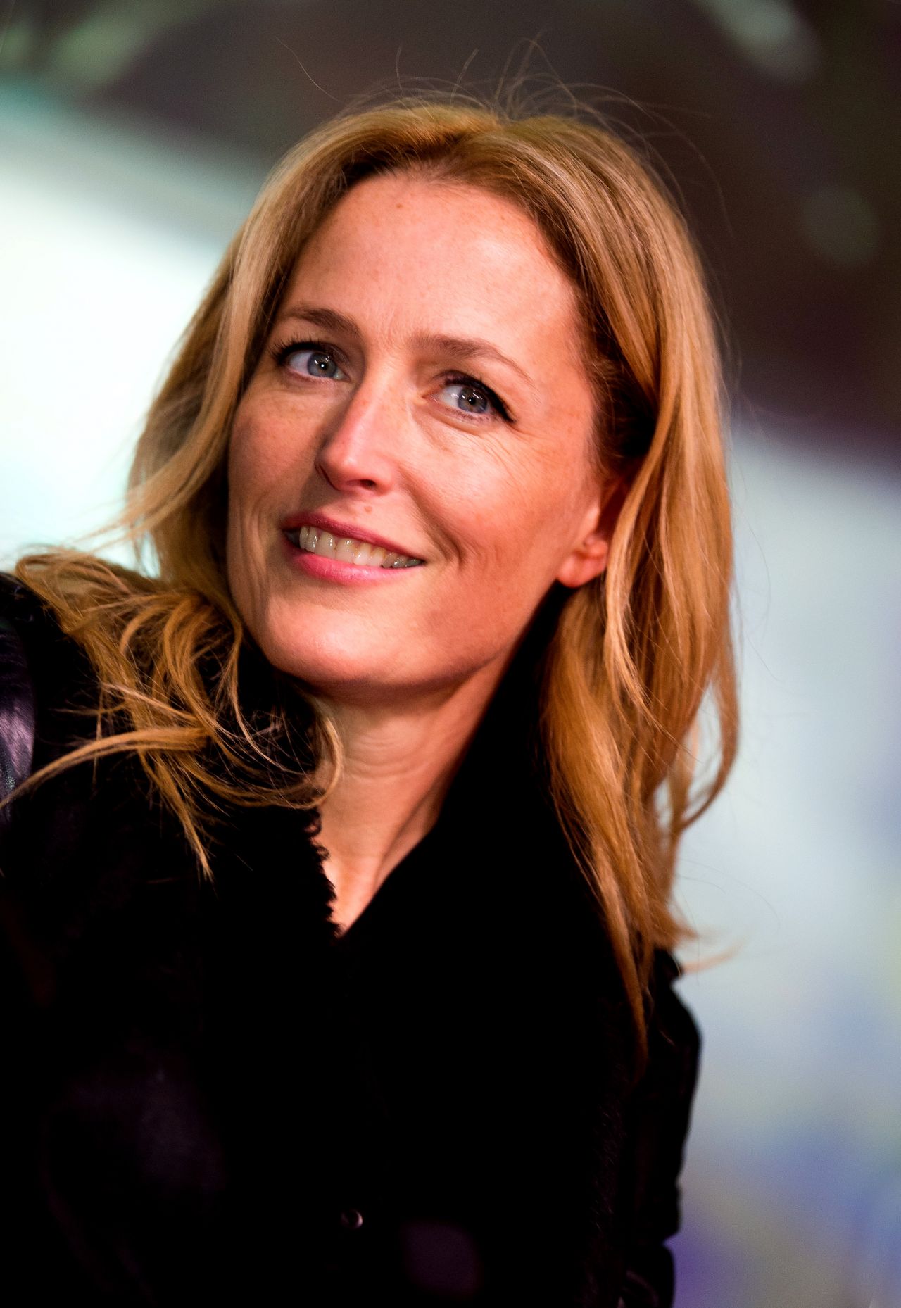 Entertainment
·
LIVE
Fans wish Gillian Anderson a happy birthday Party popper 
