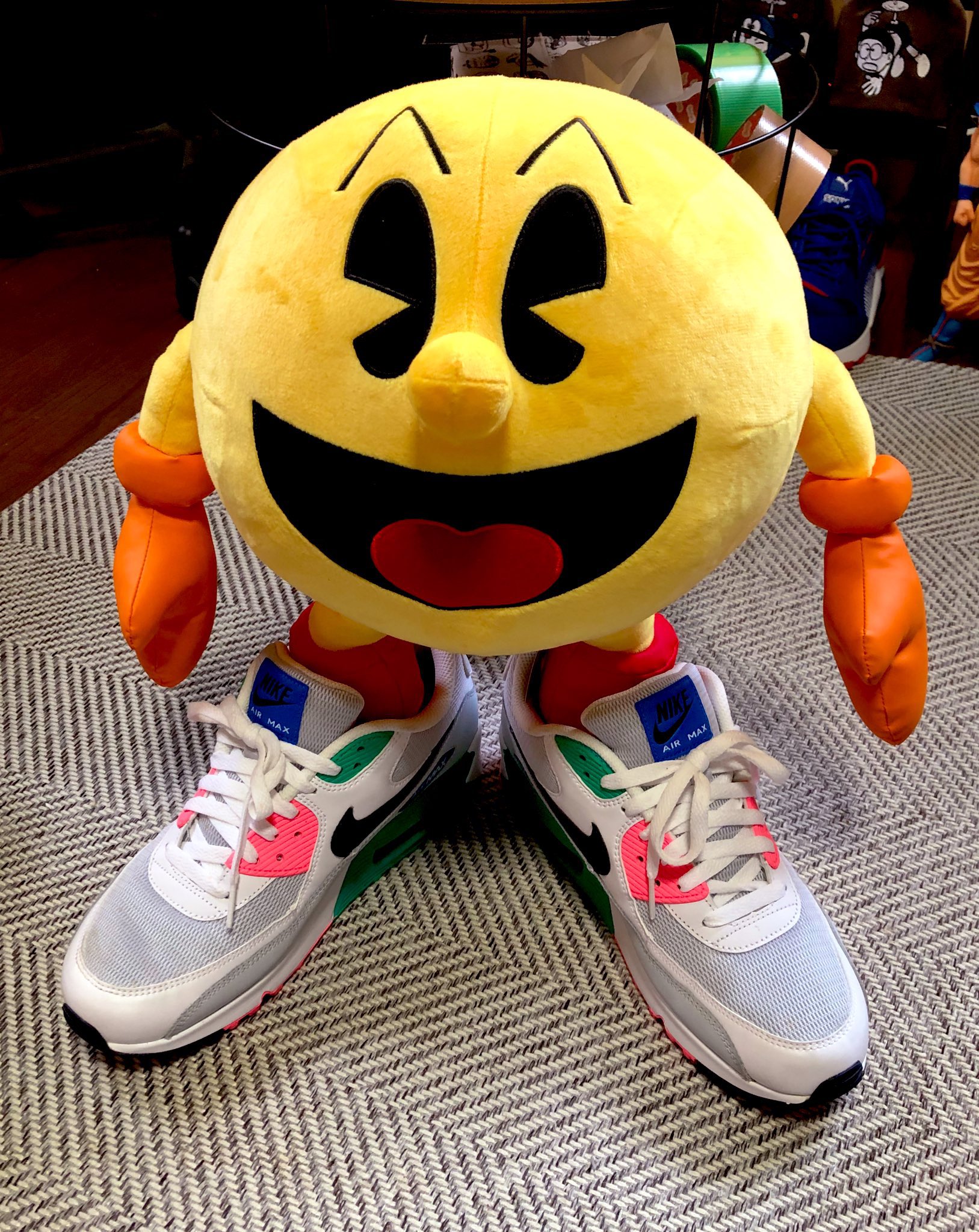 Mitochondria on X decided to draw little pacman with the nike shoes. pacman pacmanart namco https t wu6fztsx4x X