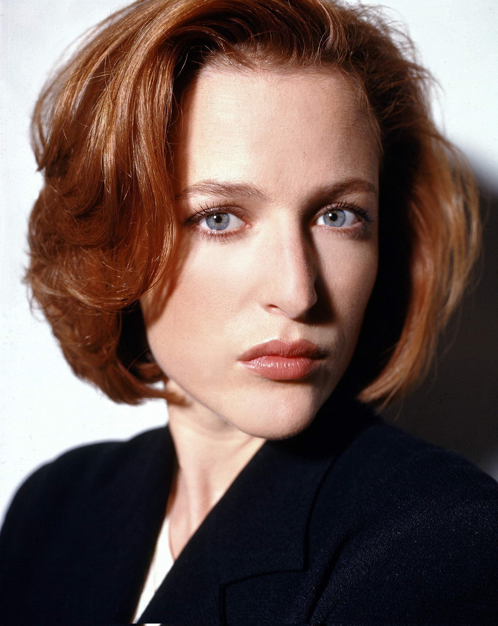 HAPPY BIRTHDAY GILLIAN ANDERSON!
Special Agent Dana Katherine Scully!   