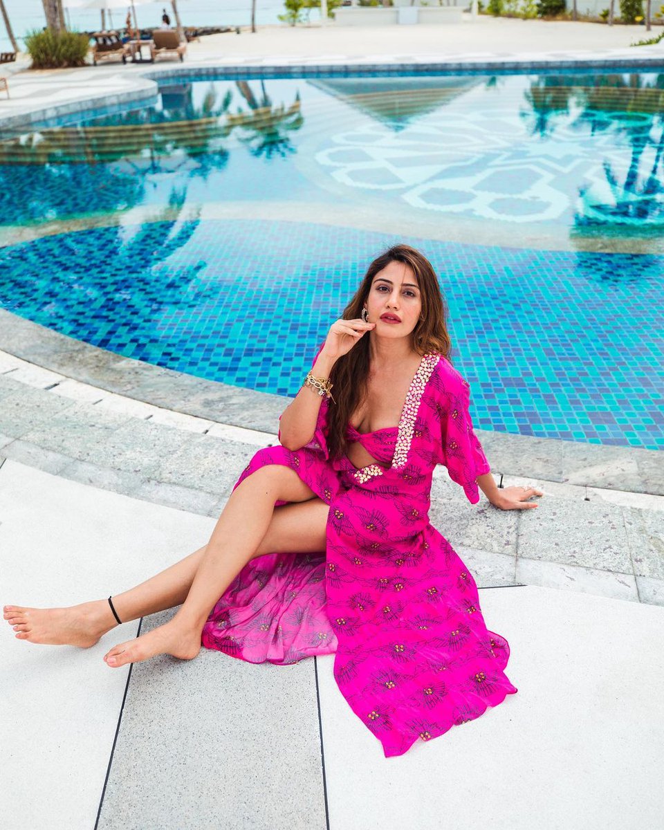InandoutLifest1's tweet photo. Gorgeous  ❤️ @SurbhiChandna 💕
#surbhichandna #surbhi #indian__models https://t.co/adC58t732P