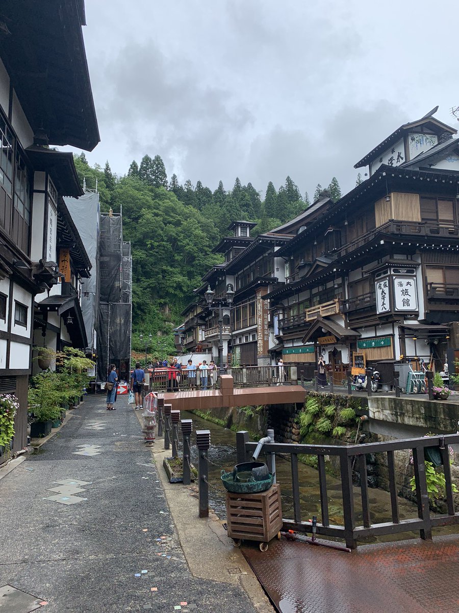 ぽこ 千と千尋の神隠しのモデルになったと言われる山形の銀山温泉エモ