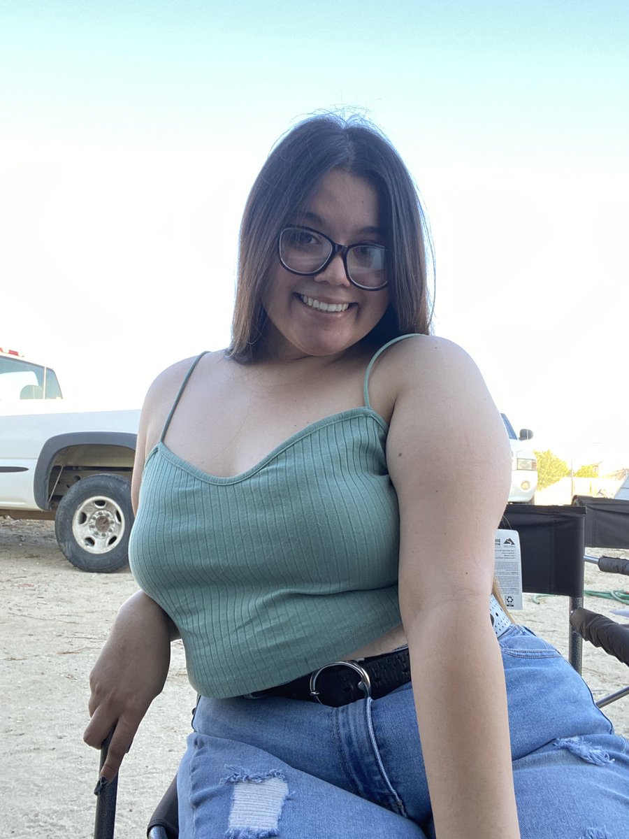AngeliqueOlvera's tweet photo. just appreciate yourself 🐛💚 https://t.co/mFWsOraFOe