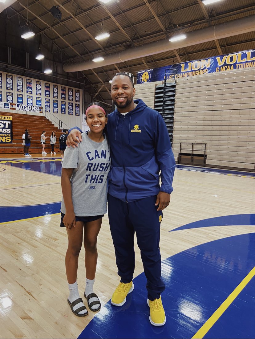 Monica Marsh tweet media