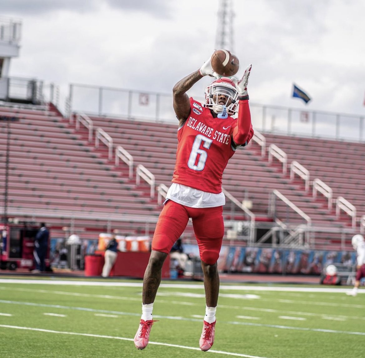 MiddletownFB's tweet photo. Camp SZN = SixSZN have a great Fall camp &amp; 2021 Campaign boss! @EsaiasGuthrie https://t.co/ICi07X8D7k