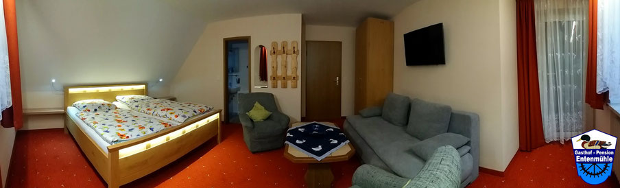 GasthofBayern's tweet photo. 🇩🇪 Dein #Urlaub im #Fichtelgebirge 🥾🥾🚶‍♀️🚶🚴

Komm zu uns 🛌🚽🚿 Zimmer frei starten Sie Ihre Buchungsanfrage hier unter

🌍👉 https://t.co/86f9mgwTvW 👈🦆

#gefreesistgut #essbaresfichtelgebirge #genussregionoberfranken #urlaub2021 #Gasthof #Pension #Entenmühle #franken #bayern https://t.co/GTzw7L2Y9M
