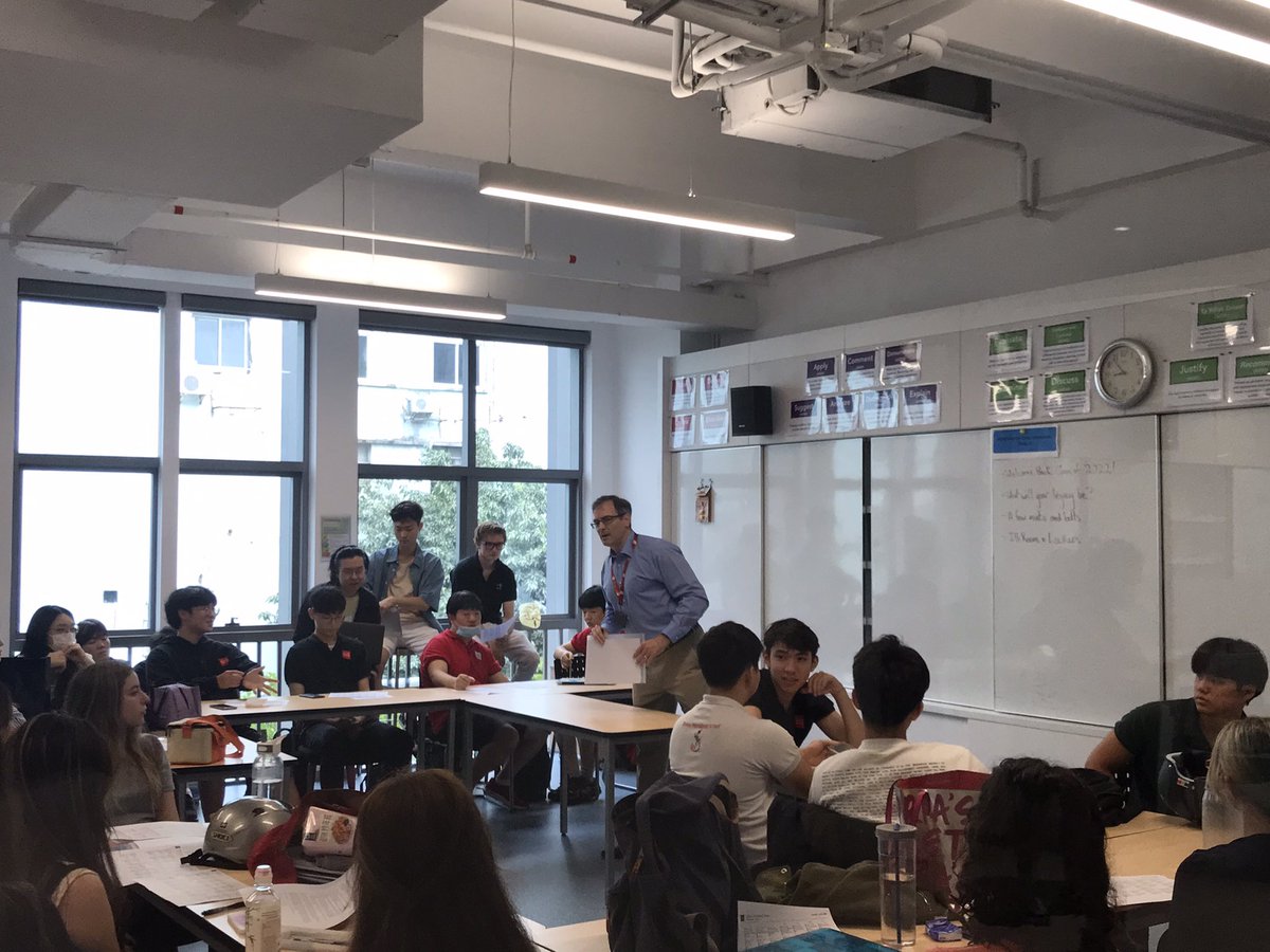 SISGeckos's tweet photo. First Day of School at #Netvalley is also #Meetthementor day. Thank you to our wonderful teachers whom have worked tirelessly to prepare everyone for the start of the school year! #sisrocks #issedu #geckosinthenet #mondaythoughts #mentoring #MondayMotivation #Shenzhen https://t.co/1rfUYBCnPv