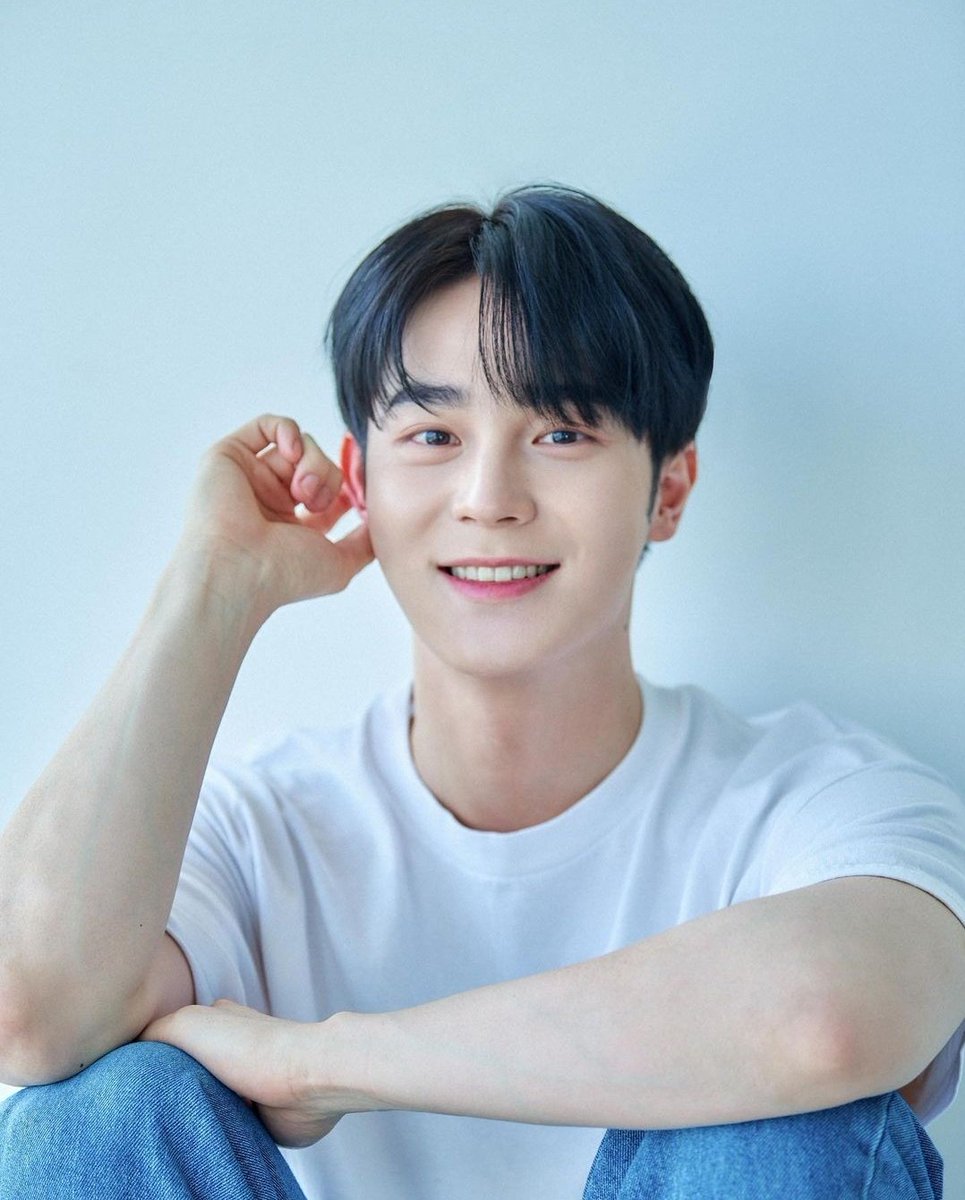 noir_argentina's tweet photo. [Instagram - 08.08.21] Actualización de Yunsung en su cuenta personal.

"Con una sonrisa.
Les deseo lo mejor en esta semana. 🌞"

#느와르 #Noir #남윤성 #NamYunsung #윤성 #Yunsung #Lumiere #Brillante #Ducha #Cuidadoso #RookieActor #Actor #Perfil

Cr. @n__ys_
Esp. @noir_argentina https://t.co/QLBHa5BU42