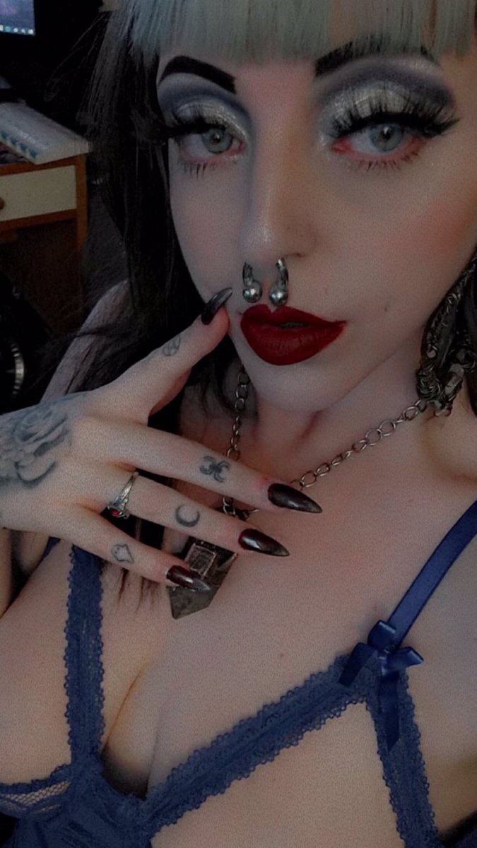 SPeach710's tweet photo. My OnlyFans is only $5! 

RT and I’ll send you a treat.. 😈💦💕 

https://t.co/b4Fzy8l5KV

#Adultwork #blueeyes #SeductiveSunday #onlyfans #onlyfanspromo #nsfw #RETWEEET #SellingContent #stoner #stonergirls #thickqueen https://t.co/YyThgI7IYU