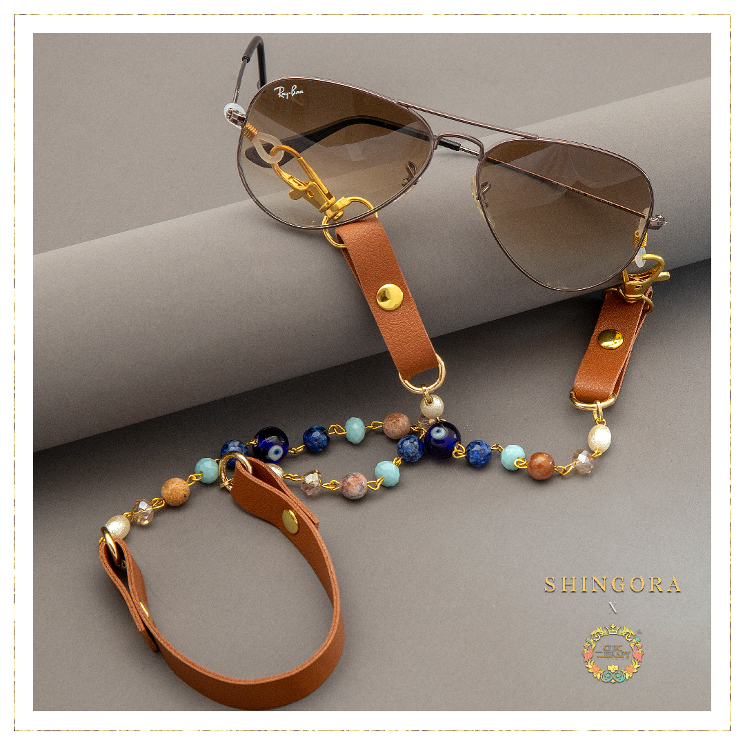 shingorashop's tweet photo. Presenting unrelenting designs that can transition your looks from am to pm in no time. Shop an artisanal range of jewellery &amp; accessories like masks, chains, eyewear grips and much more now exclusively available on https://t.co/dW8h0RQLD1
#brandcollaboration #luxurylifestyle https://t.co/9EAchVyXJX