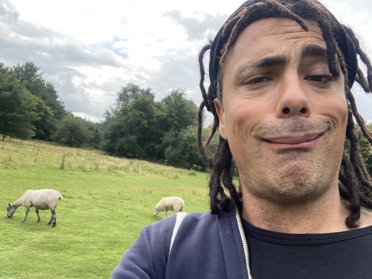 The Emperor recently went on a state visit to Hastings to visit the site of the famous battle in 1066. The Emperor learnt of the events of the day, had some cake and met a sheep. History has never been so much fun! 

#zooxaloo #statevisit #hastings #sheep #micronations