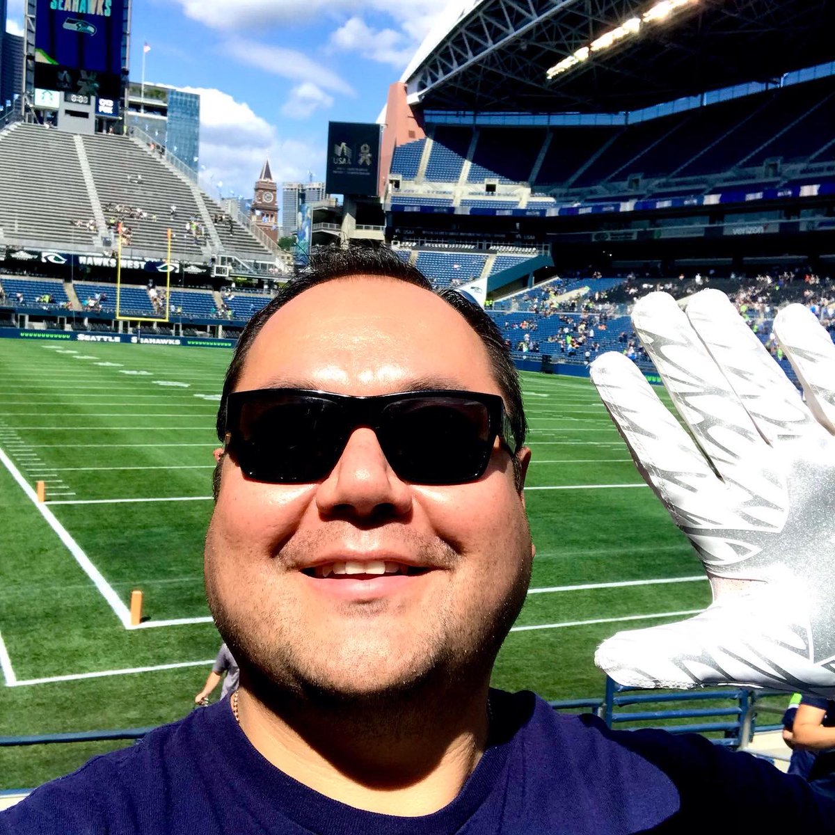 bootanner's tweet image. Caught @dkm14 glove after the game today! #DKmetcalf